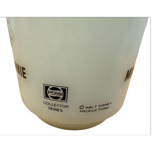 Vintage Pepsi/Disney Collab Minnie Mouse Milk Glass Mug 1970’s - Picture 6 of 7